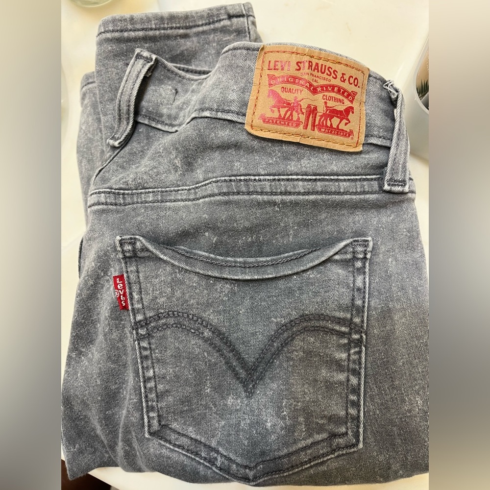 Levi’s Washed 535 Super Skinny Jeans